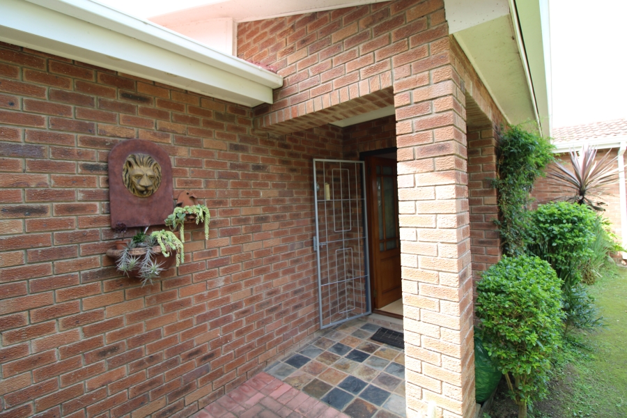 3 Bedroom Property for Sale in Denneoord Western Cape